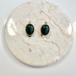 Vintage Bijoux Cascio Green Cabochon Stone Gold Tone Oval Clip on Earrings